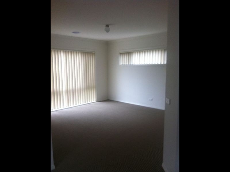 Lot 1110 Paso Grove, Clyde North VIC 3978