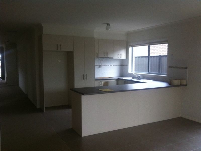 Lot 1110 Paso Grove, Clyde North VIC 3978