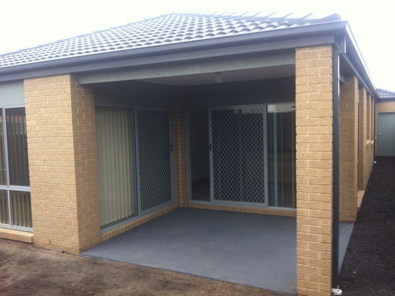 Lot 1110 Paso Grove, Clyde North VIC 3978