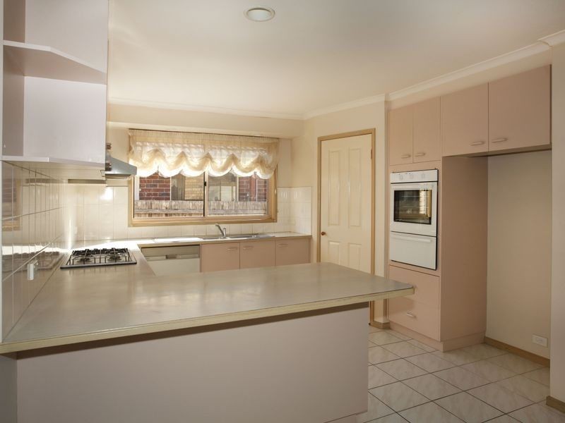 28 Chirnside Road, Berwick VIC 3806