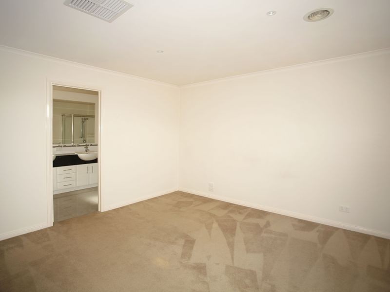 3/135 Hinrichsen Drive, Hallam VIC 3803