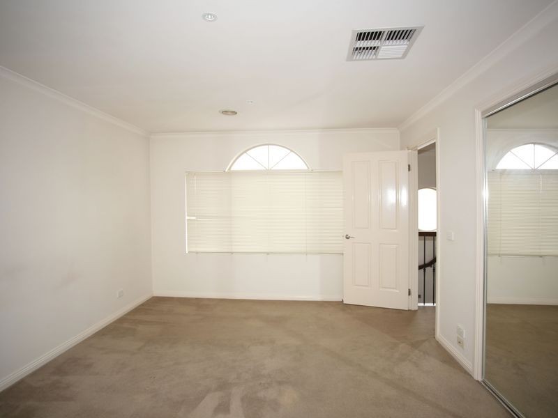 3/135 Hinrichsen Drive, Hallam VIC 3803