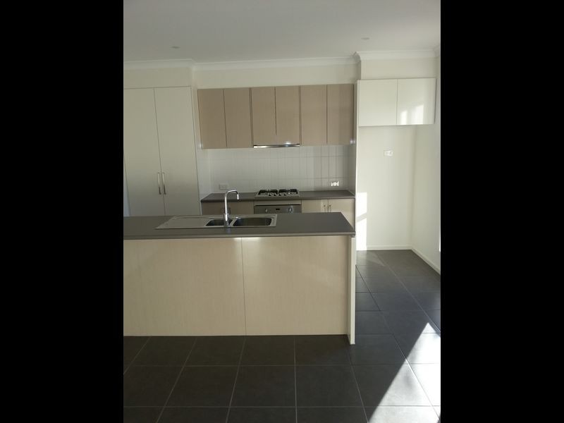 11 Officedale Road, Officer VIC 3809