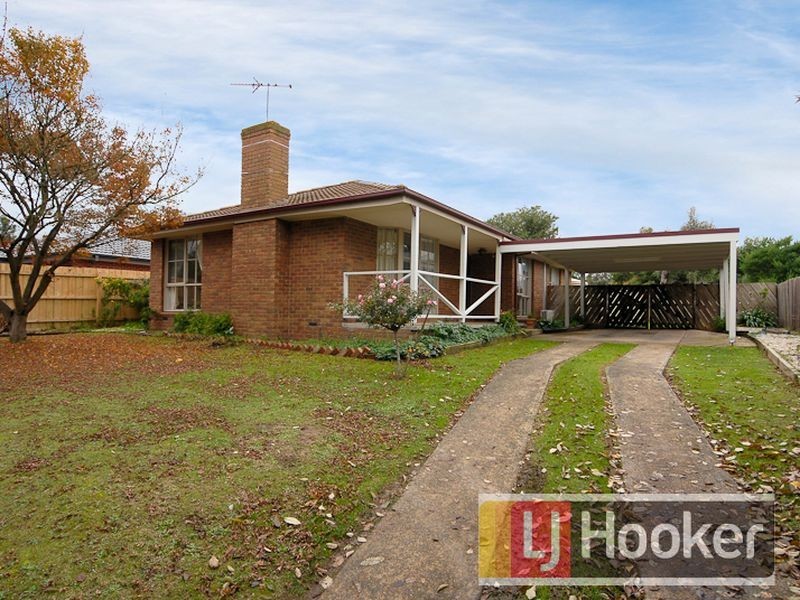 12 Cheviot Avenue, Berwick VIC 3806