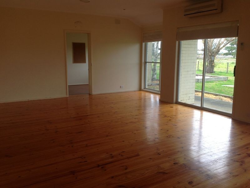 490 Princes Highway, Officer VIC 3809