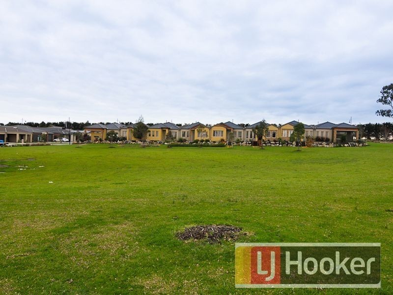 4 Tolpis Lane, Cranbourne North VIC 3977