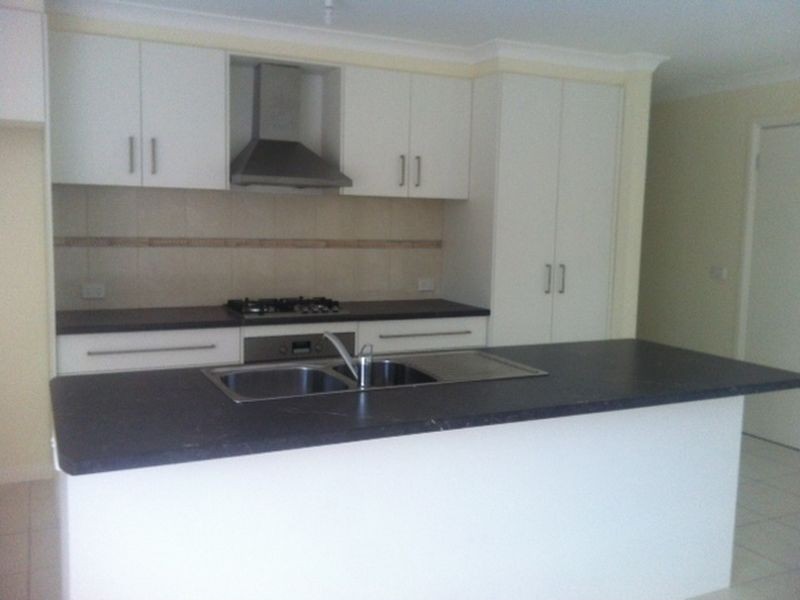 6 Oakleaf Place, Narre Warren VIC 3805