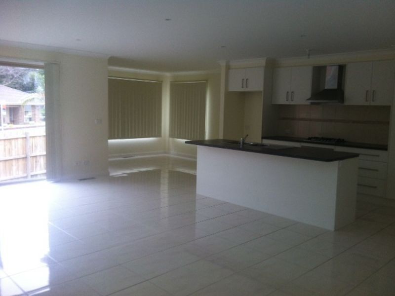 6 Oakleaf Place, Narre Warren VIC 3805