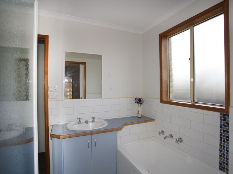 2 Curringa Close, Berwick VIC 3806