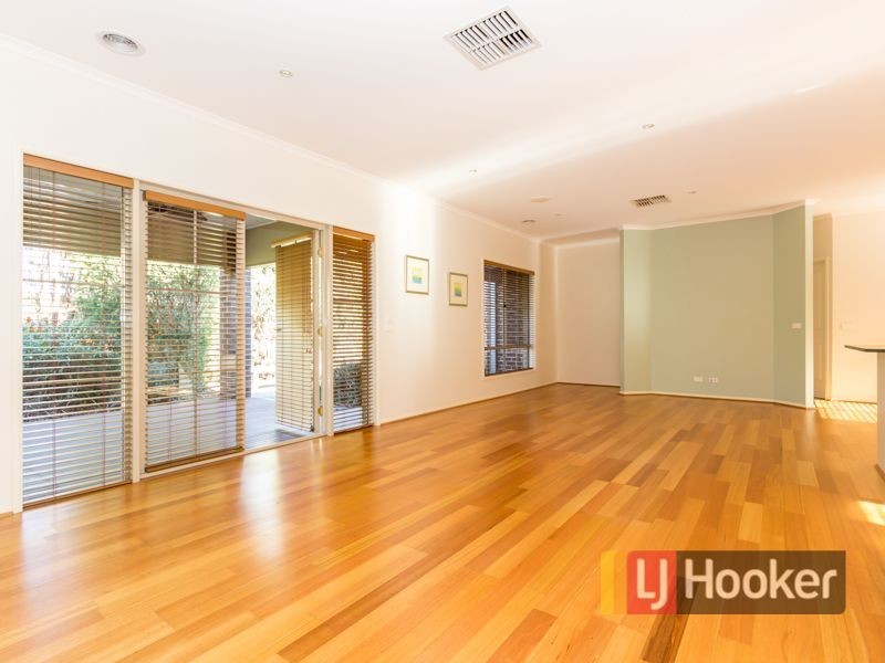 2 Don Collins Way, Berwick VIC 3806