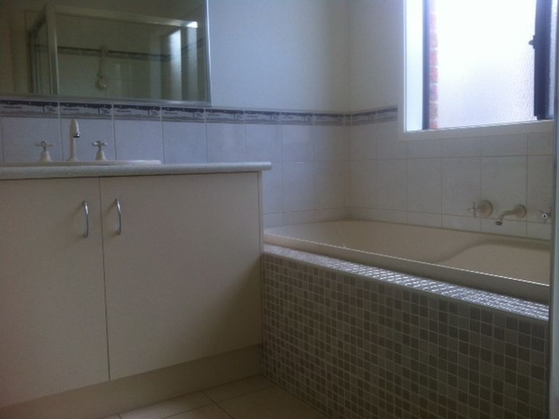 13 Haverbrack Drive, Berwick VIC 3806