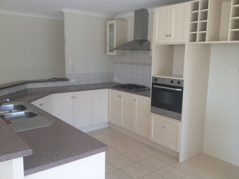 45 Lansbury Drive, Narre Warren South VIC 3805