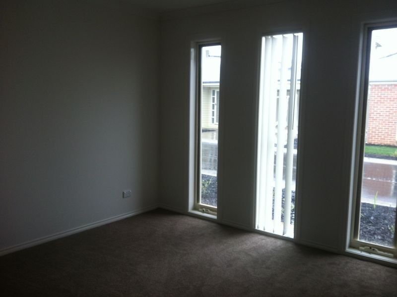 2 Southampton Drive, Langwarrin VIC 3910