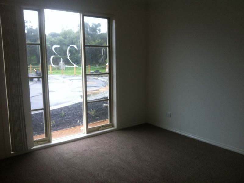 2 Southampton Drive, Langwarrin VIC 3910