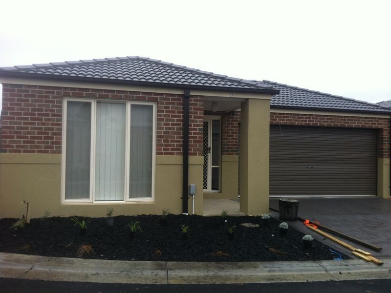 14 Newcastle Way, Langwarrin VIC 3910