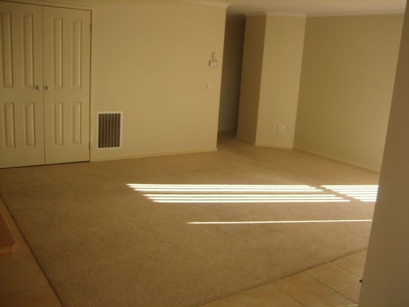 43 Edgbaston Circuit, Berwick VIC 3806