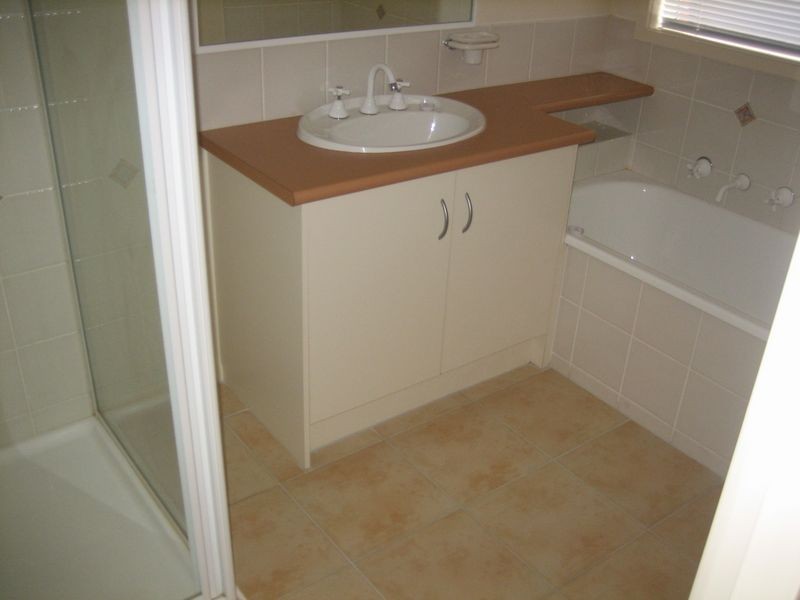 43 Edgbaston Circuit, Berwick VIC 3806