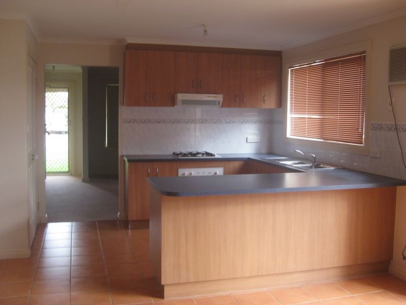 4 Souhail Court, Berwick VIC 3806