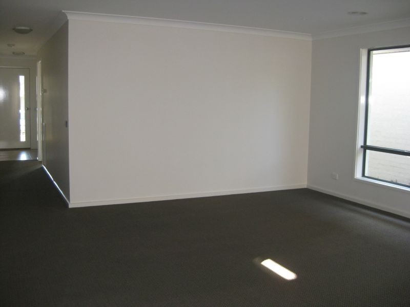 32 Meridian Circuit, Berwick VIC 3806