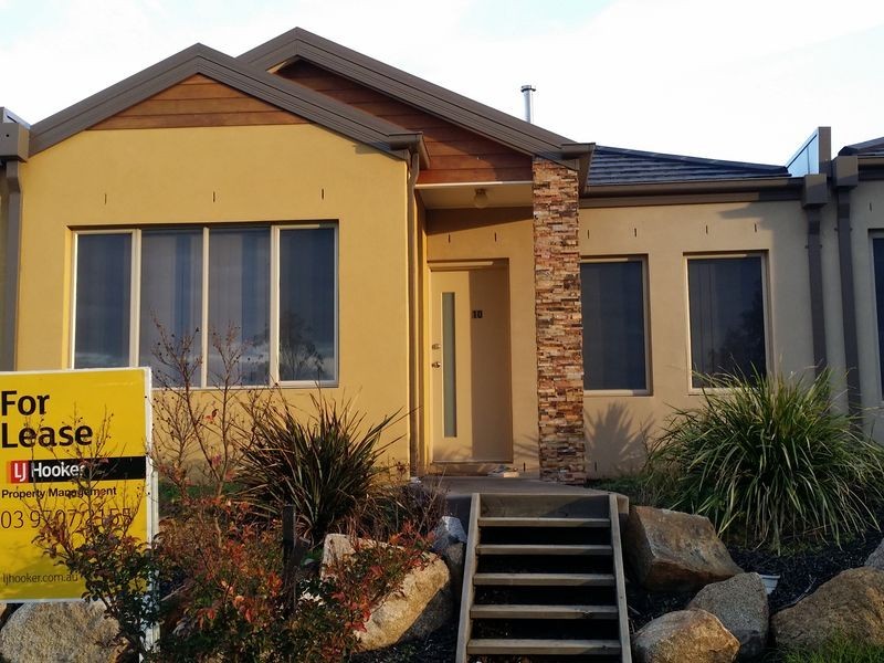 14 Tolpis Lane, Cranbourne VIC 3977