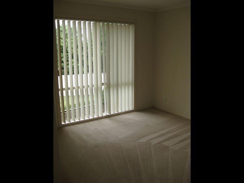 2/21 Merrijig Avenue, Cranbourne VIC 3977