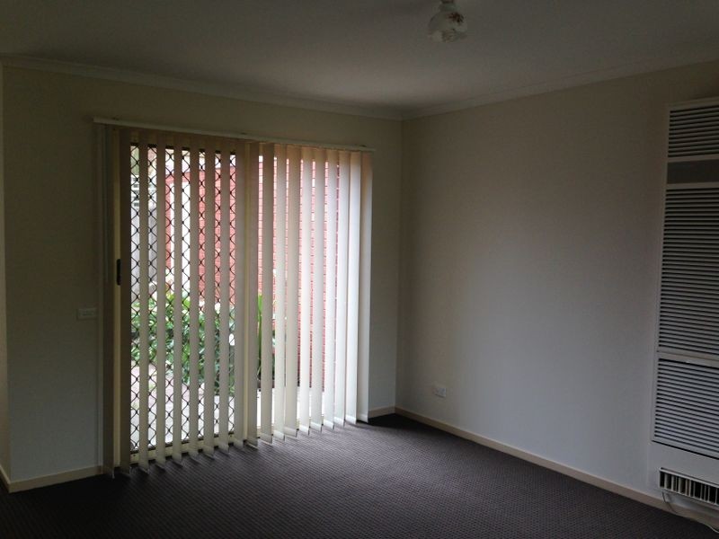4/18 Huntingtower Crescent, Langwarrin VIC 3910