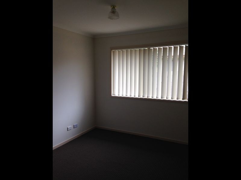 4/18 Huntingtower Crescent, Langwarrin VIC 3910