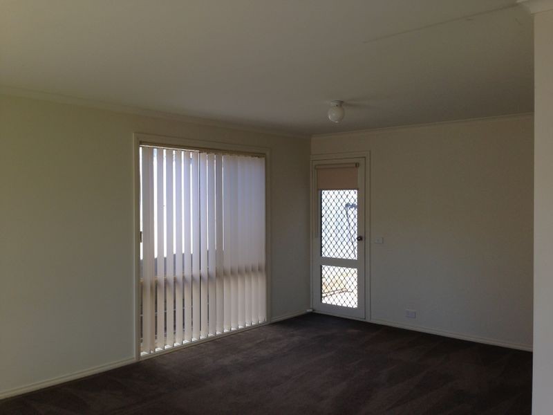 1/60 Sunnyvale Drive, Langwarrin VIC 3910