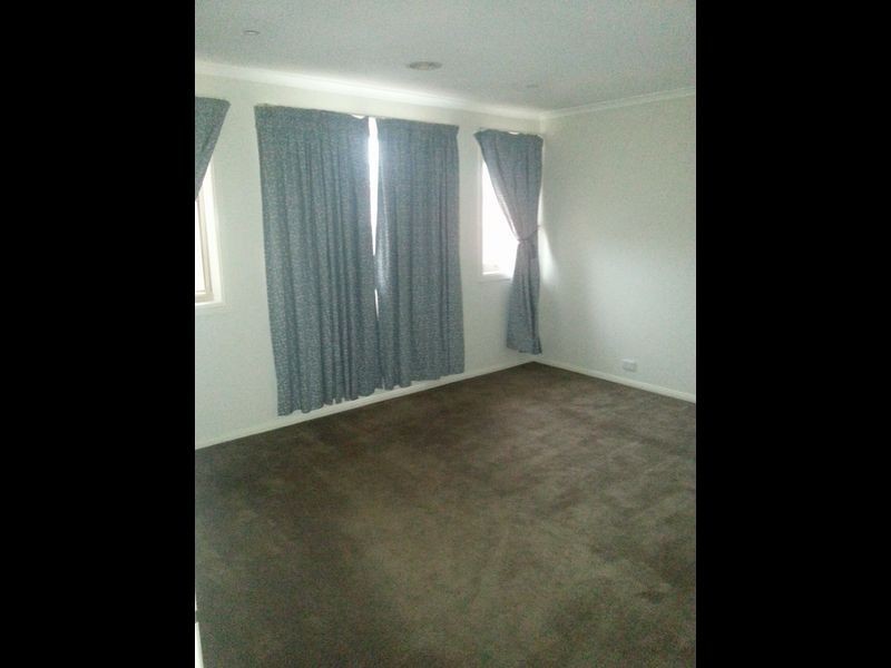 18 Amhurst Drive, Narre Warren South VIC 3805