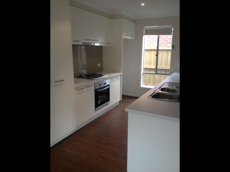 21 Barwon Street, Clyde North VIC 3978