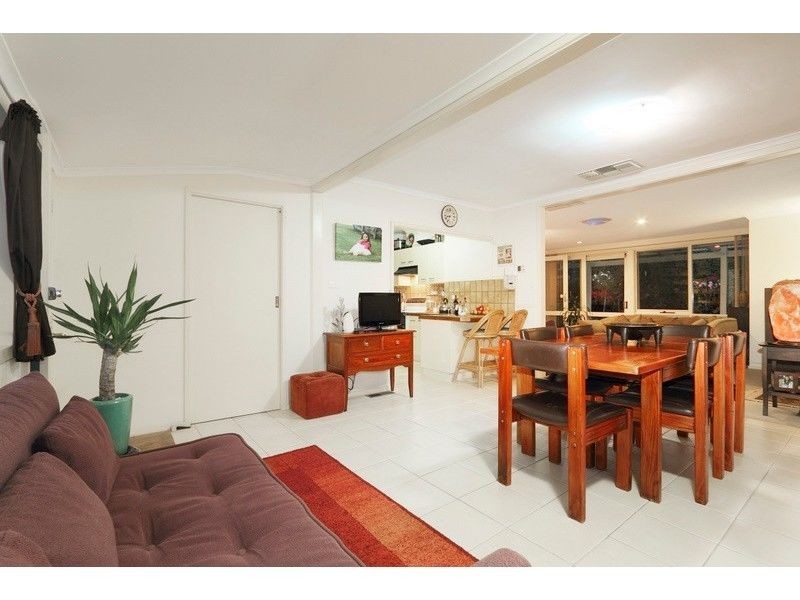 7 Queens Court, Berwick VIC 3806