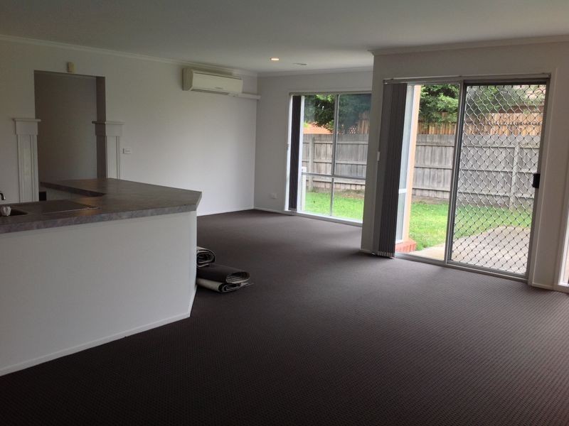 6 Lighthorse Crescent, Narre Warren South VIC 3805