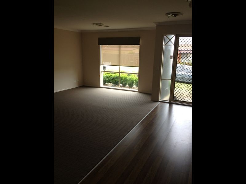 4 Chisholm Crescent, Narre Warren VIC 3805