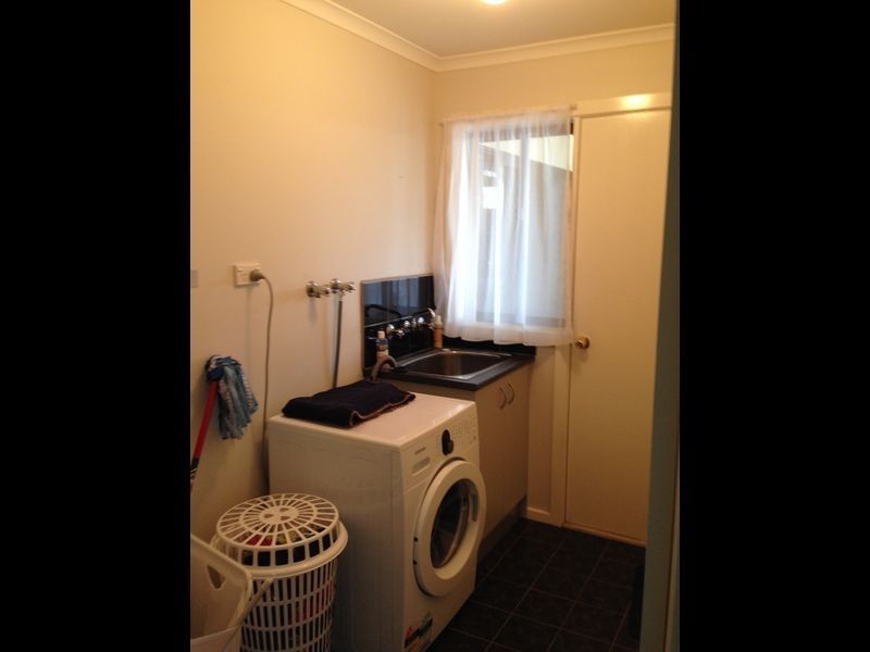 16 Edgbaston Circuit, Berwick VIC 3806