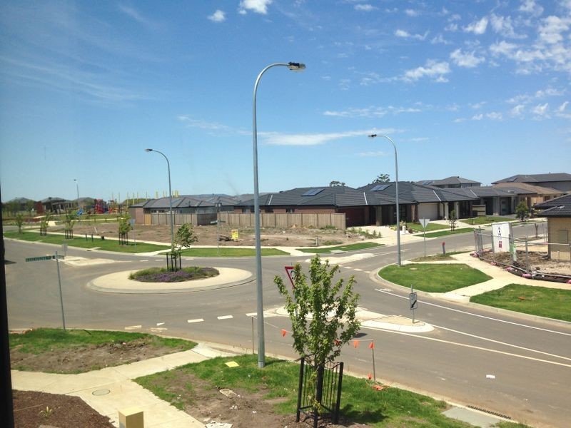 76 Green Gully Road, Clyde North VIC 3978