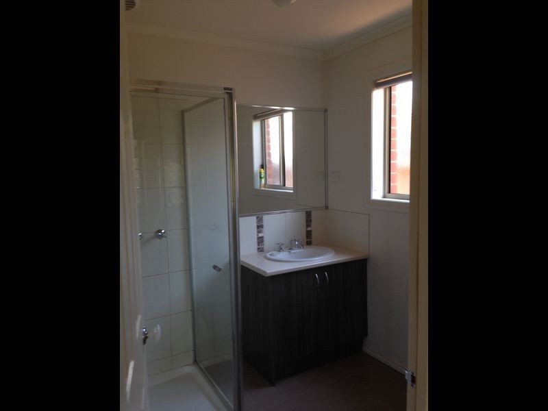 13 St Mellion Court, Cranbourne VIC 3977
