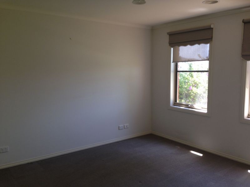 13 St Mellion Court, Cranbourne VIC 3977