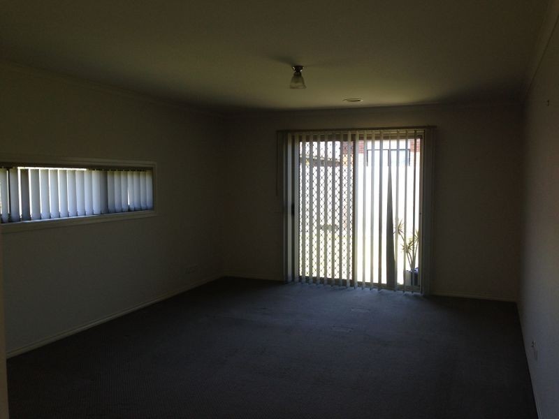 13 St Mellion Court, Cranbourne VIC 3977