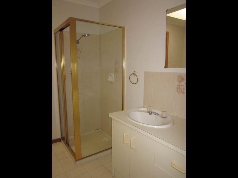 1/2 Manna Gum Court, Narre Warren VIC 3805