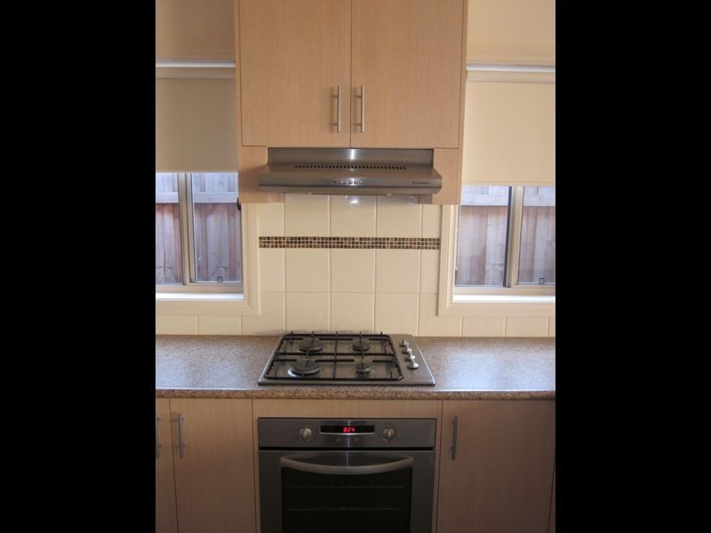 2/2-4 Janna Place, Berwick VIC 3806