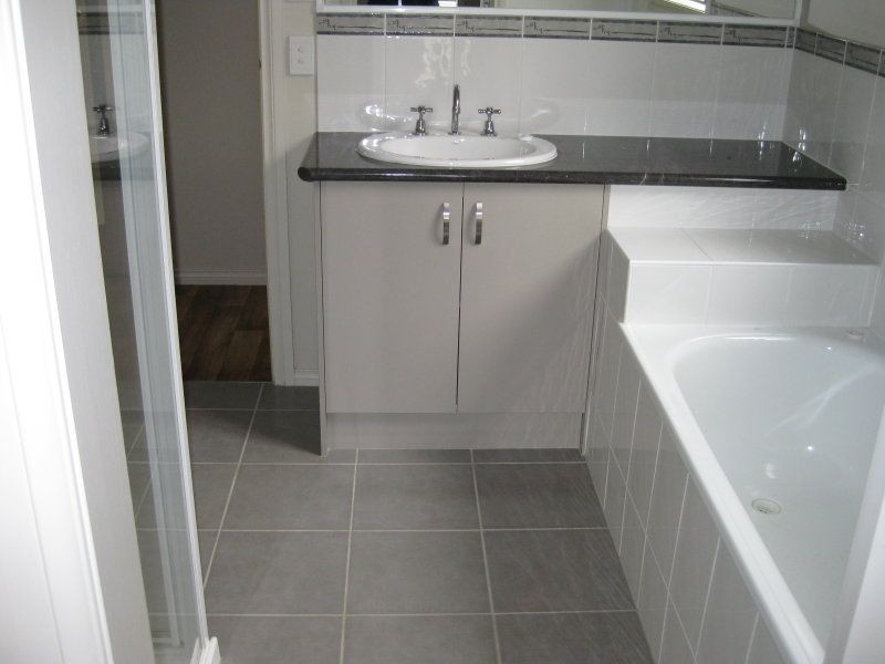 16 Violet Way, Cranbourne VIC 3977