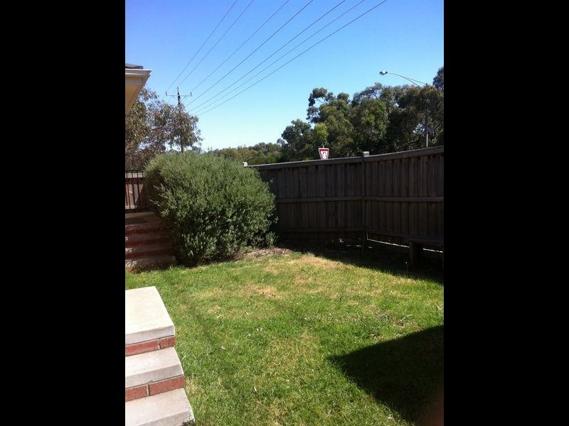 1/1 Gum Nut Drive, Langwarrin VIC 3910