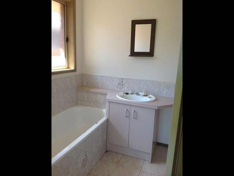 18 Leonie Court, Narre Warren VIC 3805