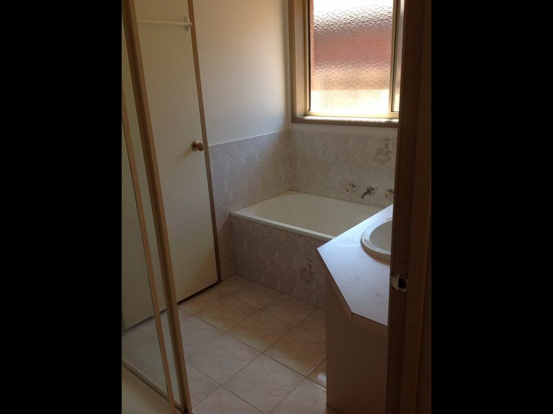 18 Leonie Court, Narre Warren VIC 3805