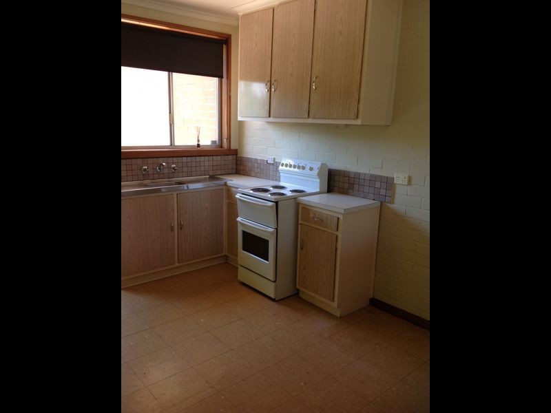 4/11 Wilson Street, Berwick VIC 3806