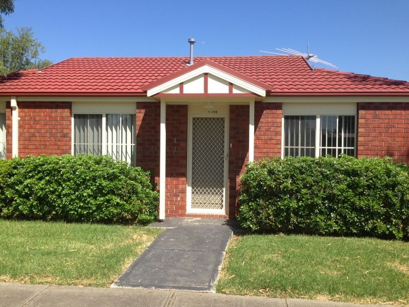 1/249-251 Monahans Road, Cranbourne VIC 3977