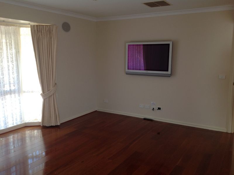 34 Yaldara Drive, Berwick VIC 3806