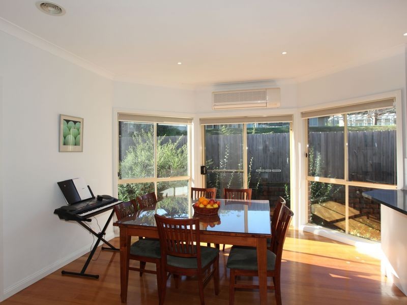 4/17 Gloucester Avenue, Berwick VIC 3806