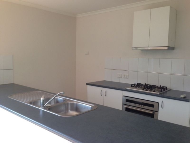 11 Edgewood Close, Narre Warren South VIC 3805