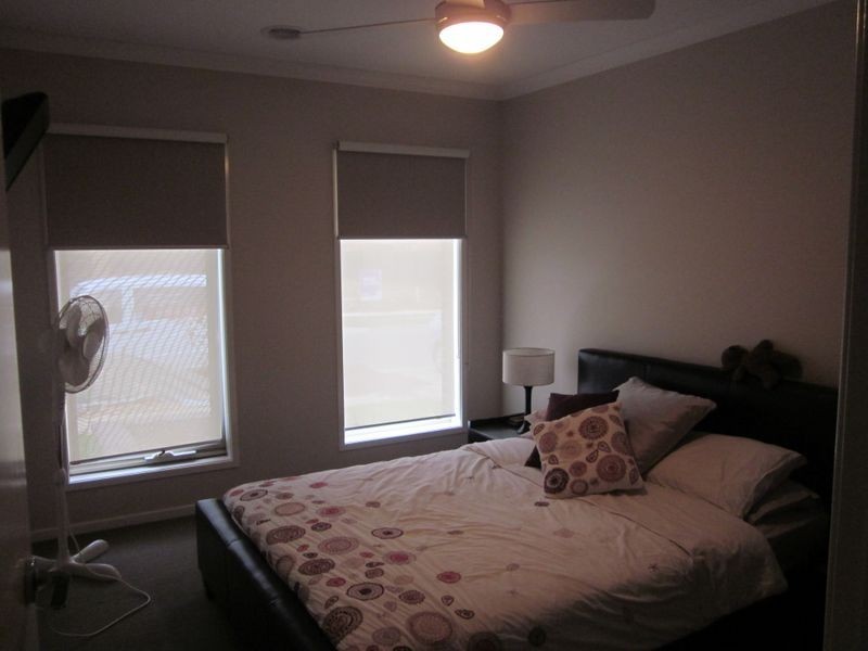 5 Black Forest Way, Clyde North VIC 3978